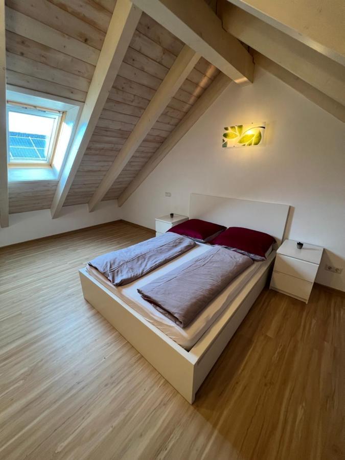 Mit Balkon *