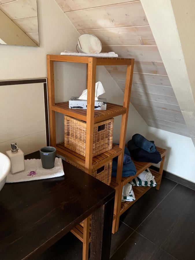 Apartment Mit Balkon
